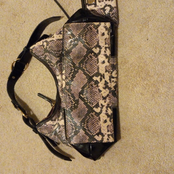 Dooney & Bourke Niki Bag - Picture 6 of 16